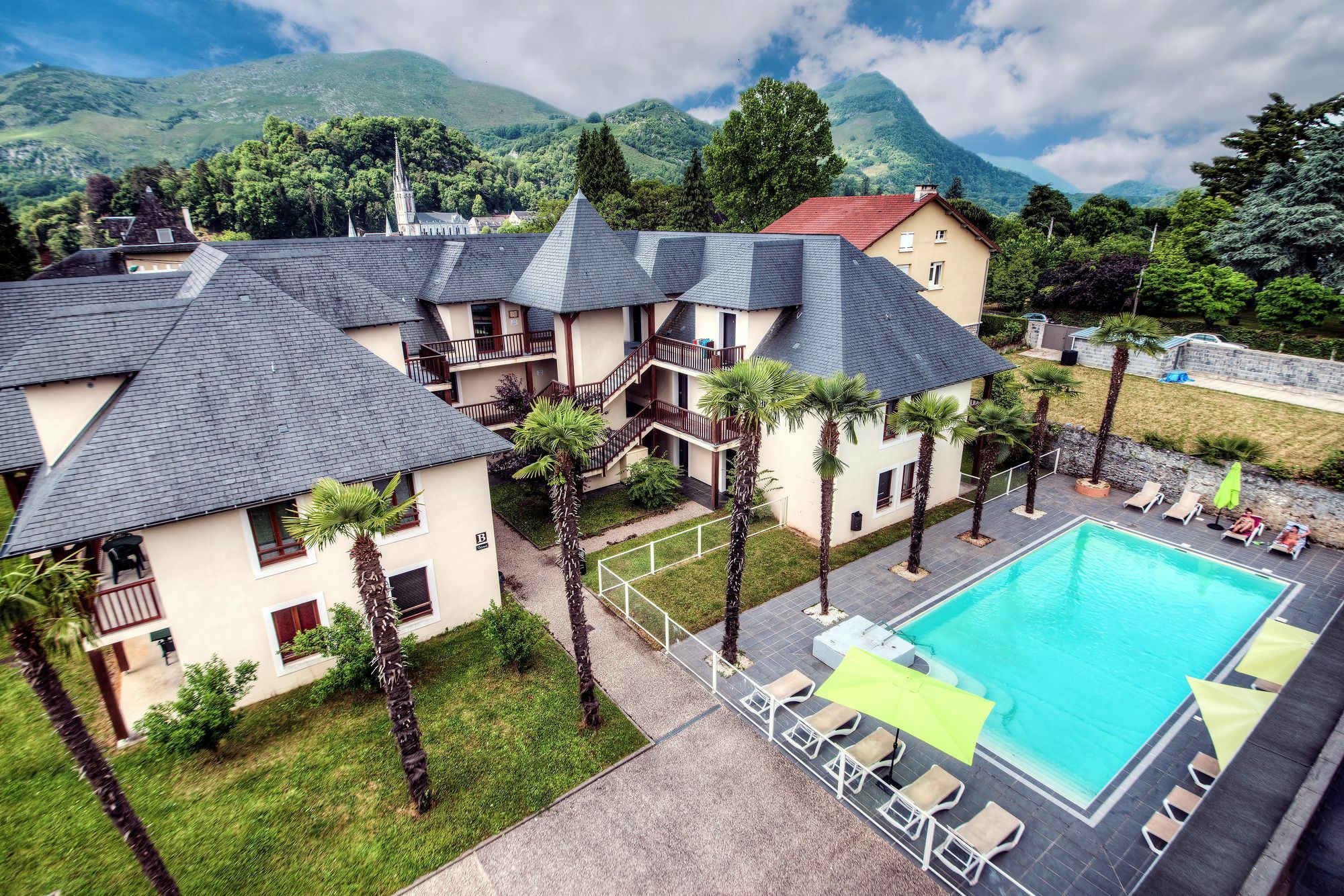 Comfort Aparthotel Lourdes L'Acacia Exterior photo